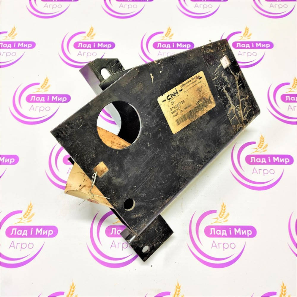 87036733 Left Reel Bracket (CNH)