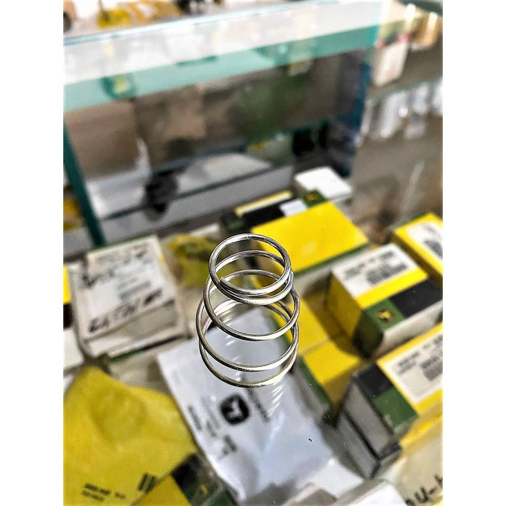 B27397 Spring GD1075 (John Deere)