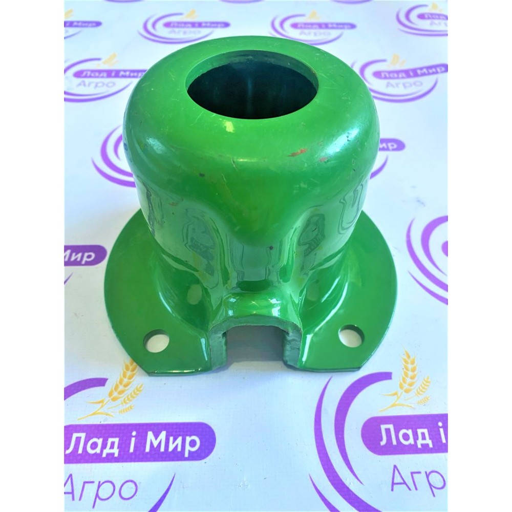 H119710 Jarzmo (John Deere)