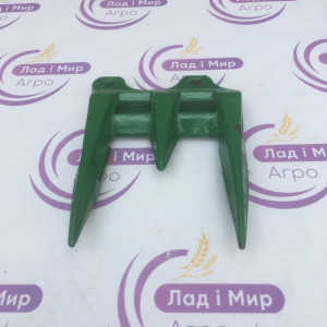 H213405 Triple Cutting Finger (long/short/long) (John Deere)