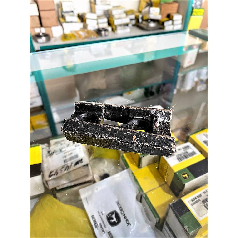N237614 Adapter (John Deere)