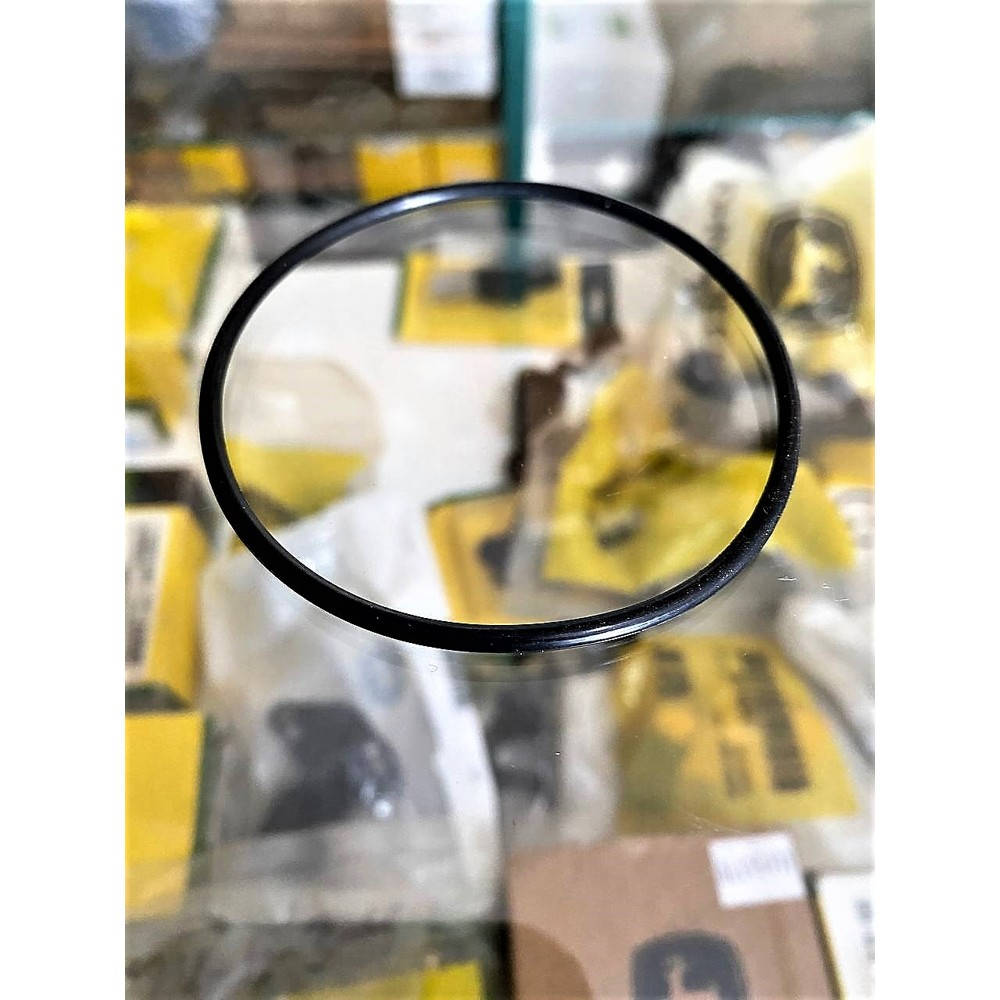 R112857 Ring (John Deere)