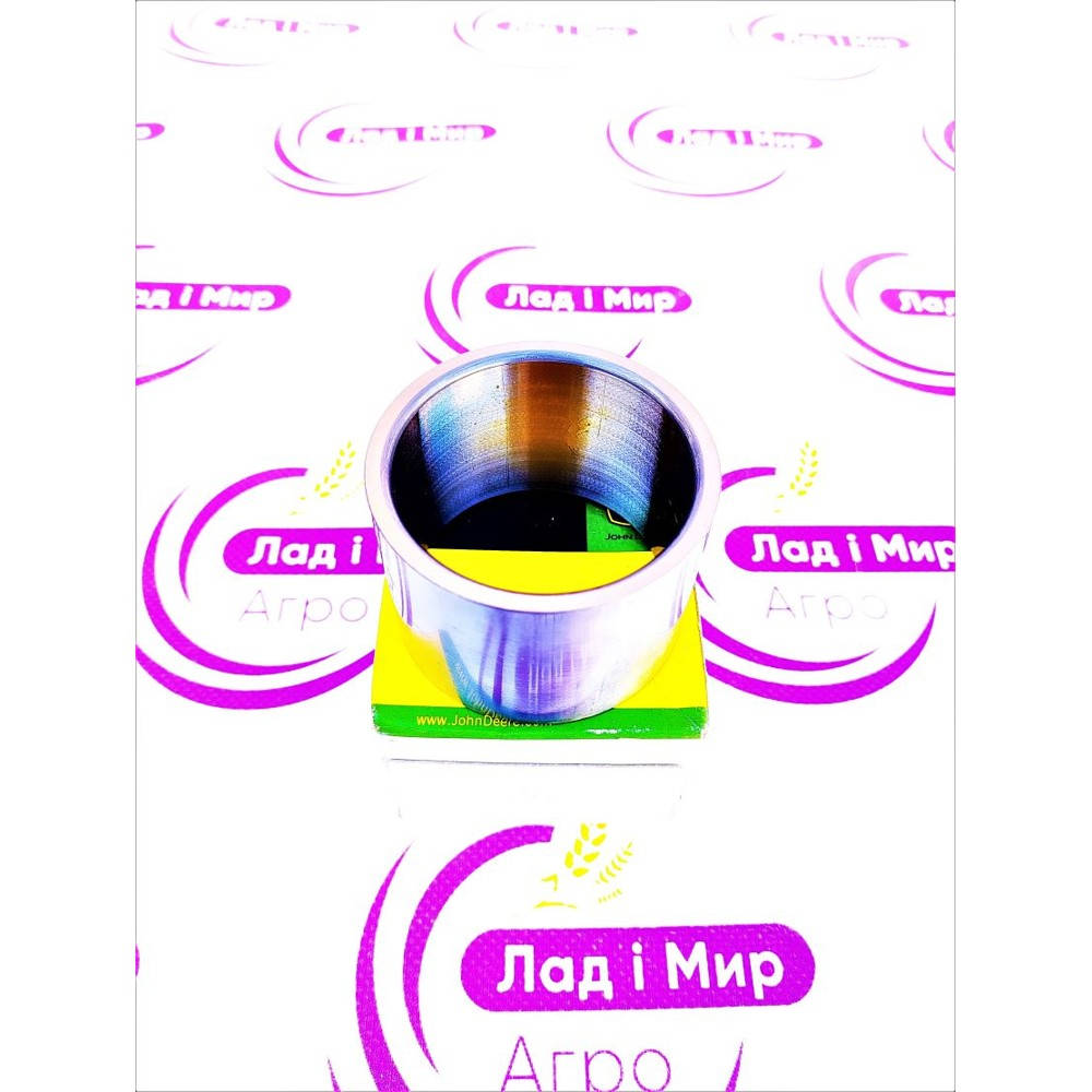 R121362 Sleeve (John Deere)