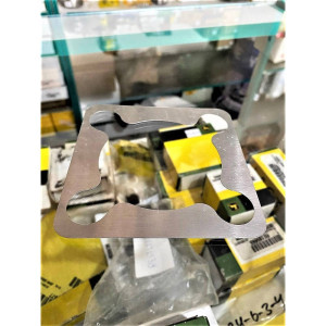 R131675 Прокладка 0. 25 мм (John Deere)