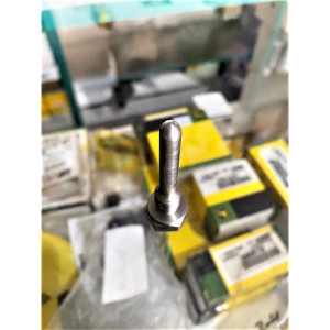 R152370 Plug Fitting (John Deere)