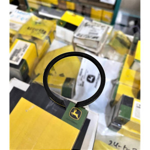 R28640 Кільце стопорне (John Deere)