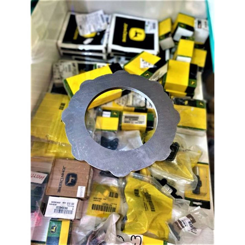 R304477 Coupling (John Deere)