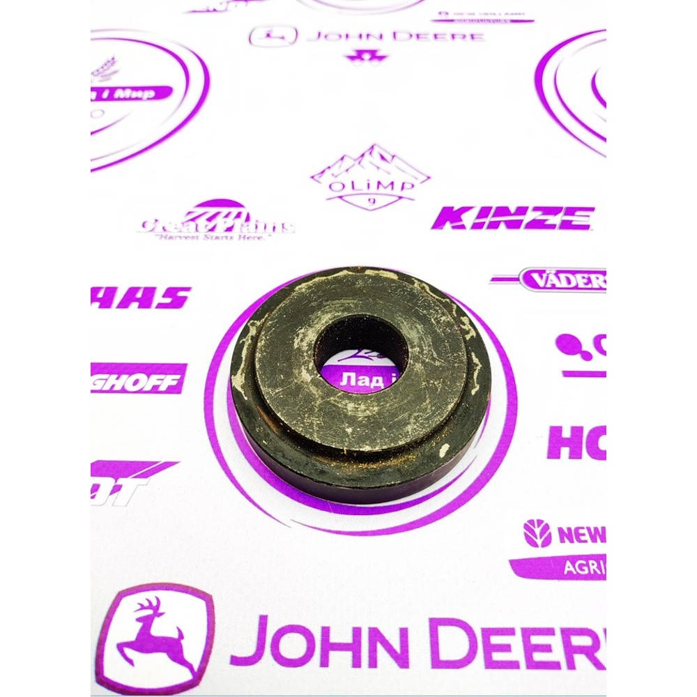 R517237 Bushing (John Deere)