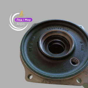 R560762 Корпус підшипника (John Deere)