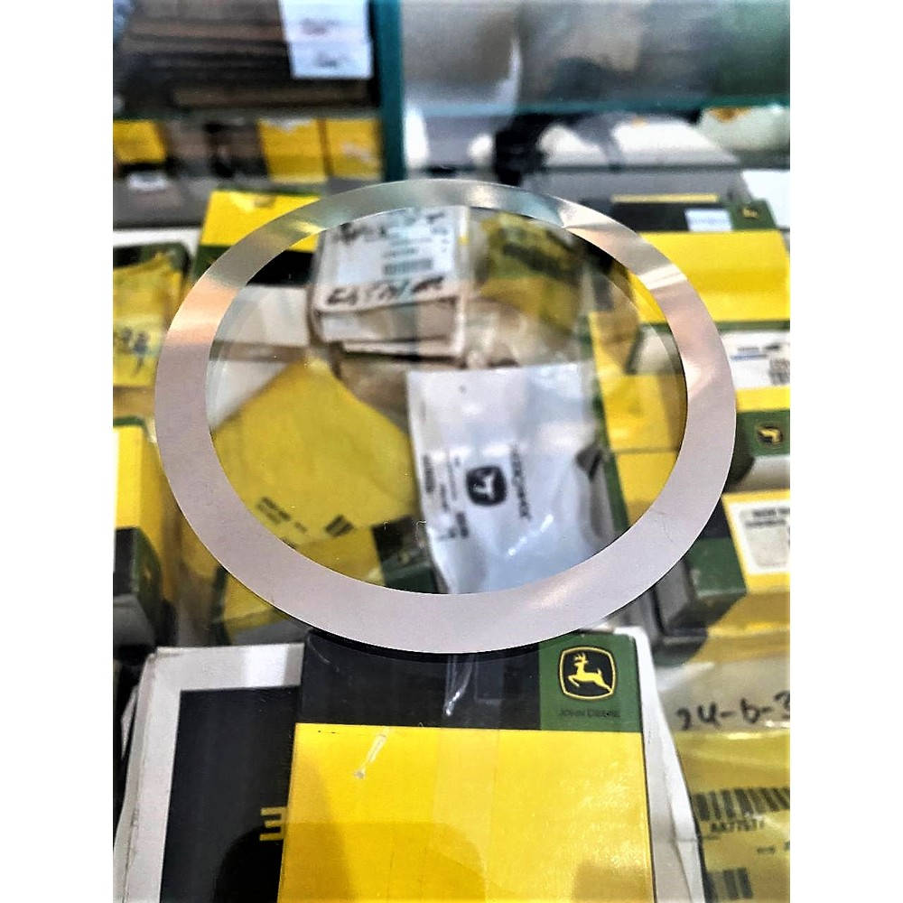 R83150 Шайба регулювальна (Підшипник переднього мосту) (John Deere)
