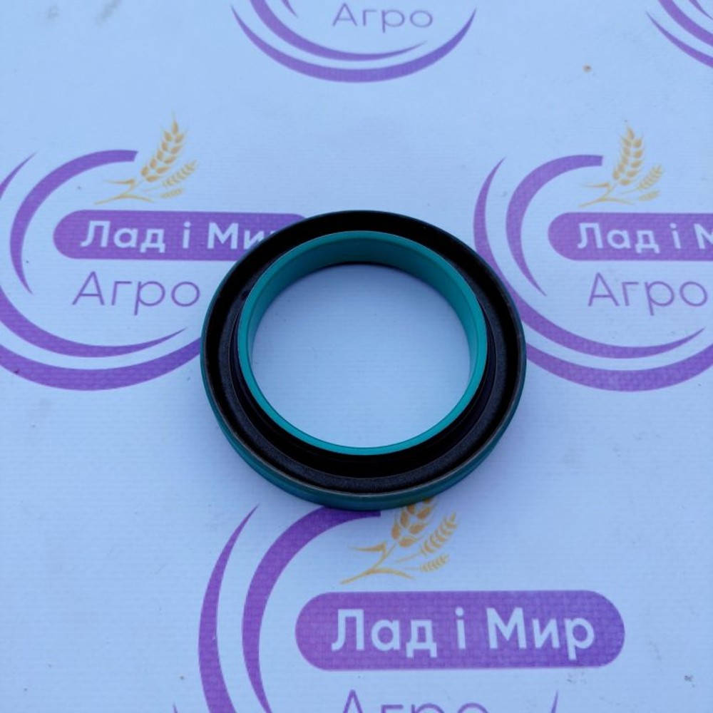 RE542195 Манжета передньої кришки (John Deere)