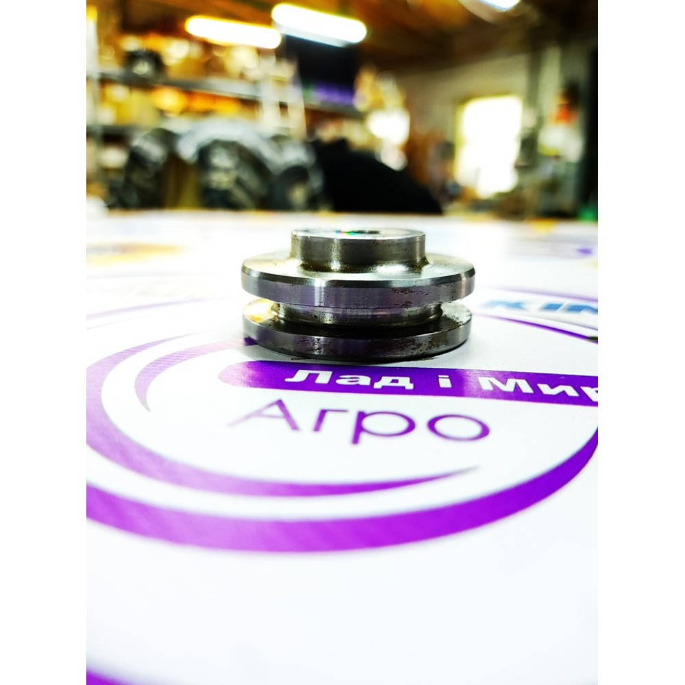 Z70692 Gearbox Bushing for Inclined Chamber (John Deere)