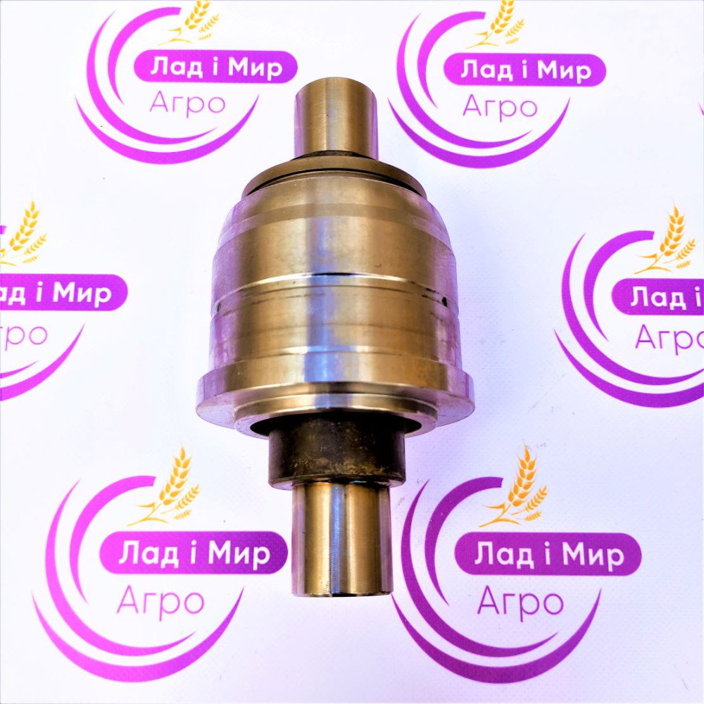 26239 Сальник ВОМ 225820A1 (SKF)