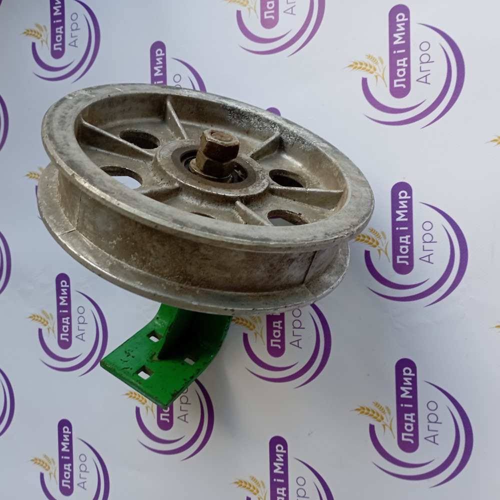 3518050-121150 Drive Pulley with Bracket (Various Manufacturers)