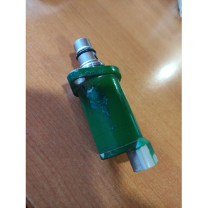 RE531864 Control Valve (John Deere)