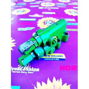 RE211015-US Запобіжний клапан JOHN DEERE Б/У (John Deere (ВЖИВАНЕ) (USED))