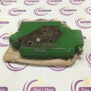 RE308284-US Hydraulic Valve (John Deere (USED))
