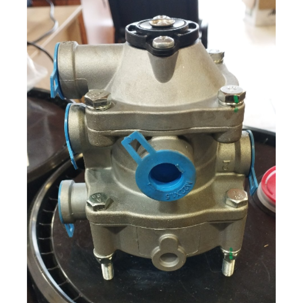 AL172504 Blok zaworu (John Deere)