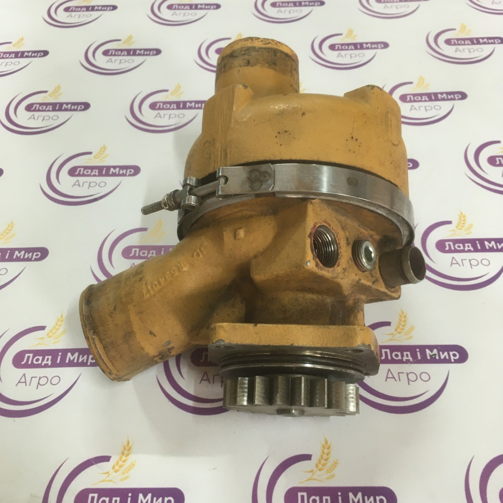 R534017-US Water Pump (John Deere (USED))