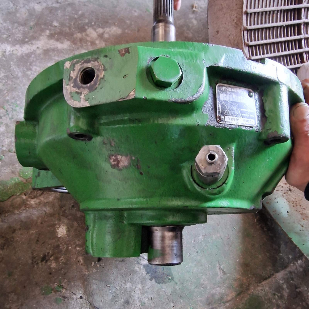 CE18835LM Korpus przekładni rewersu REMAN (Lad i Mir parts)